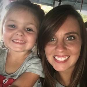 Meet your Posher, Carrie